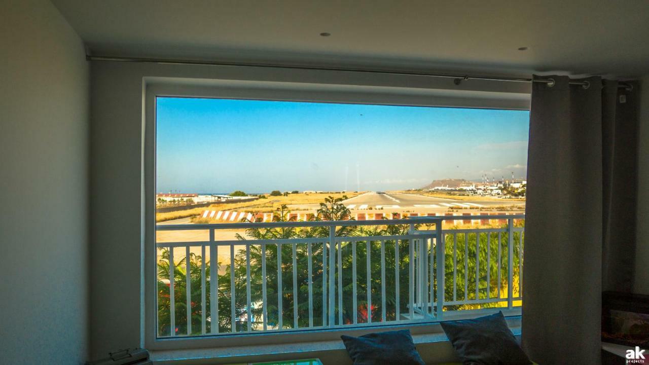 Heraklion Airport Family Lux Apartment ภายนอก รูปภาพ