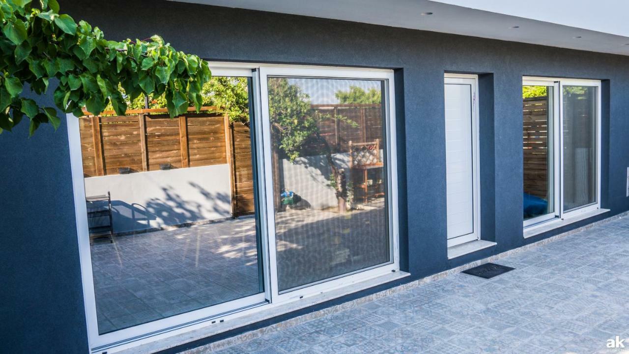 Heraklion Airport Family Lux Apartment ภายนอก รูปภาพ