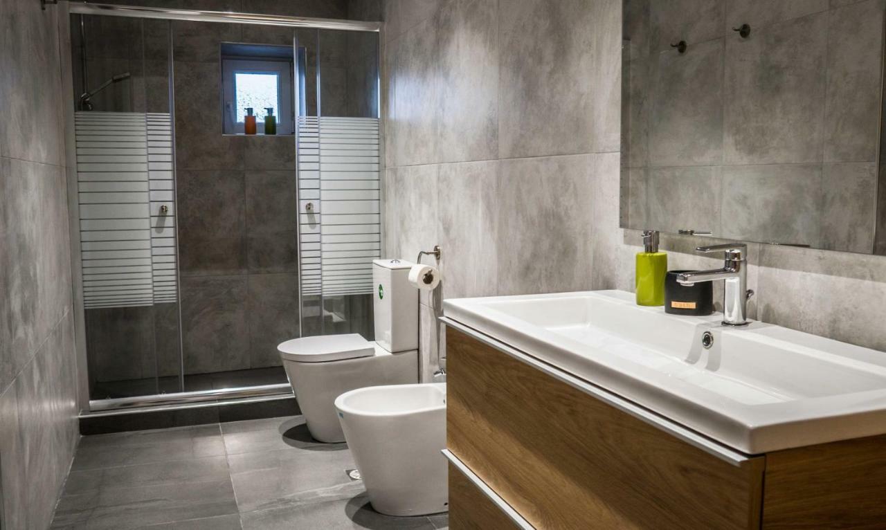 Heraklion Airport Family Lux Apartment ภายนอก รูปภาพ