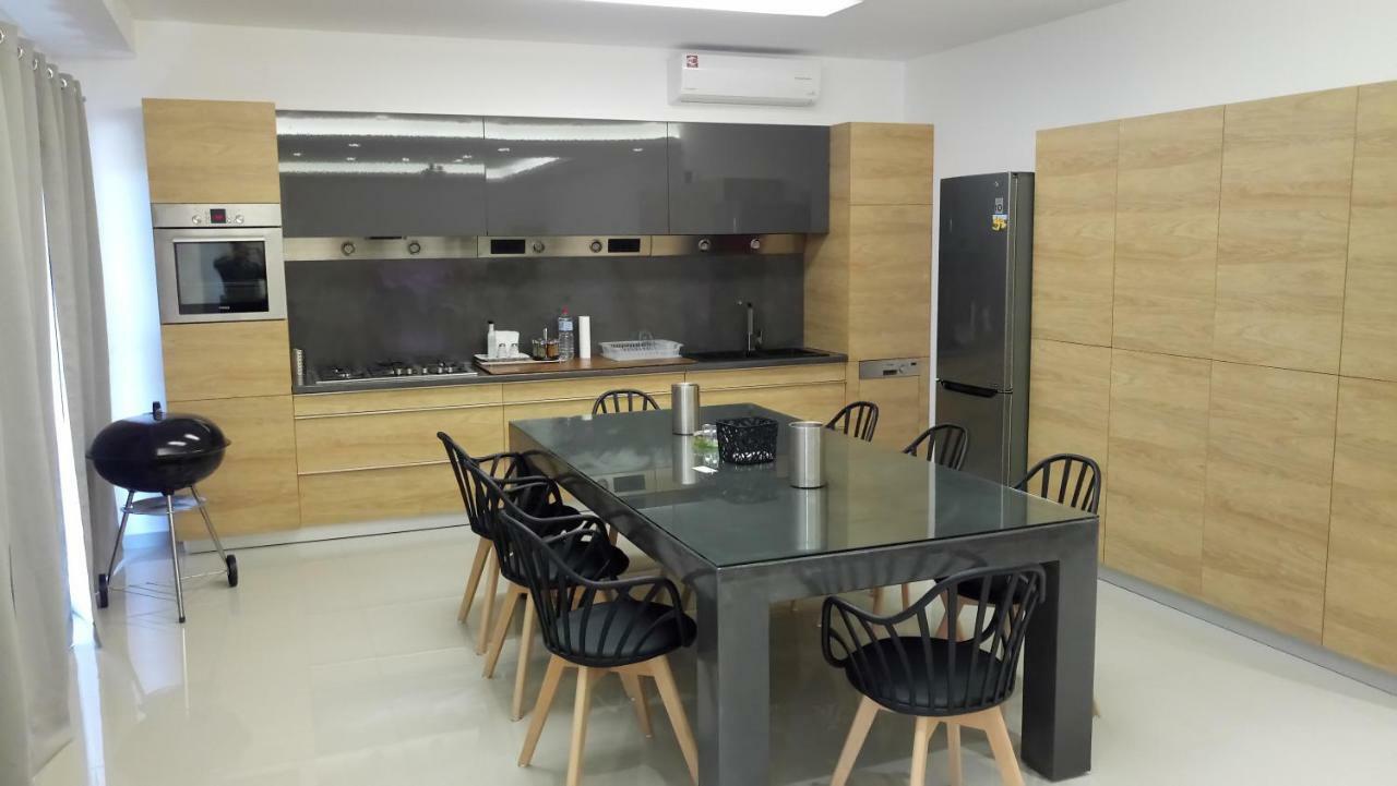 Heraklion Airport Family Lux Apartment ภายนอก รูปภาพ