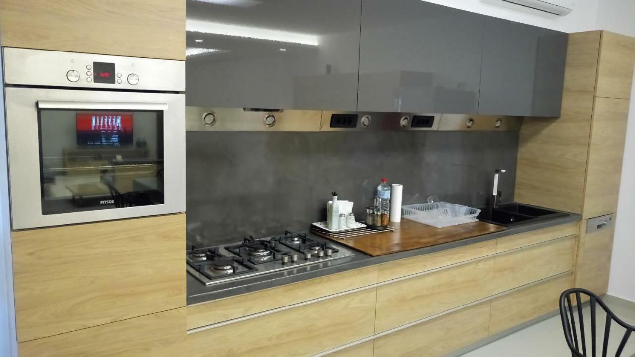 Heraklion Airport Family Lux Apartment ภายนอก รูปภาพ