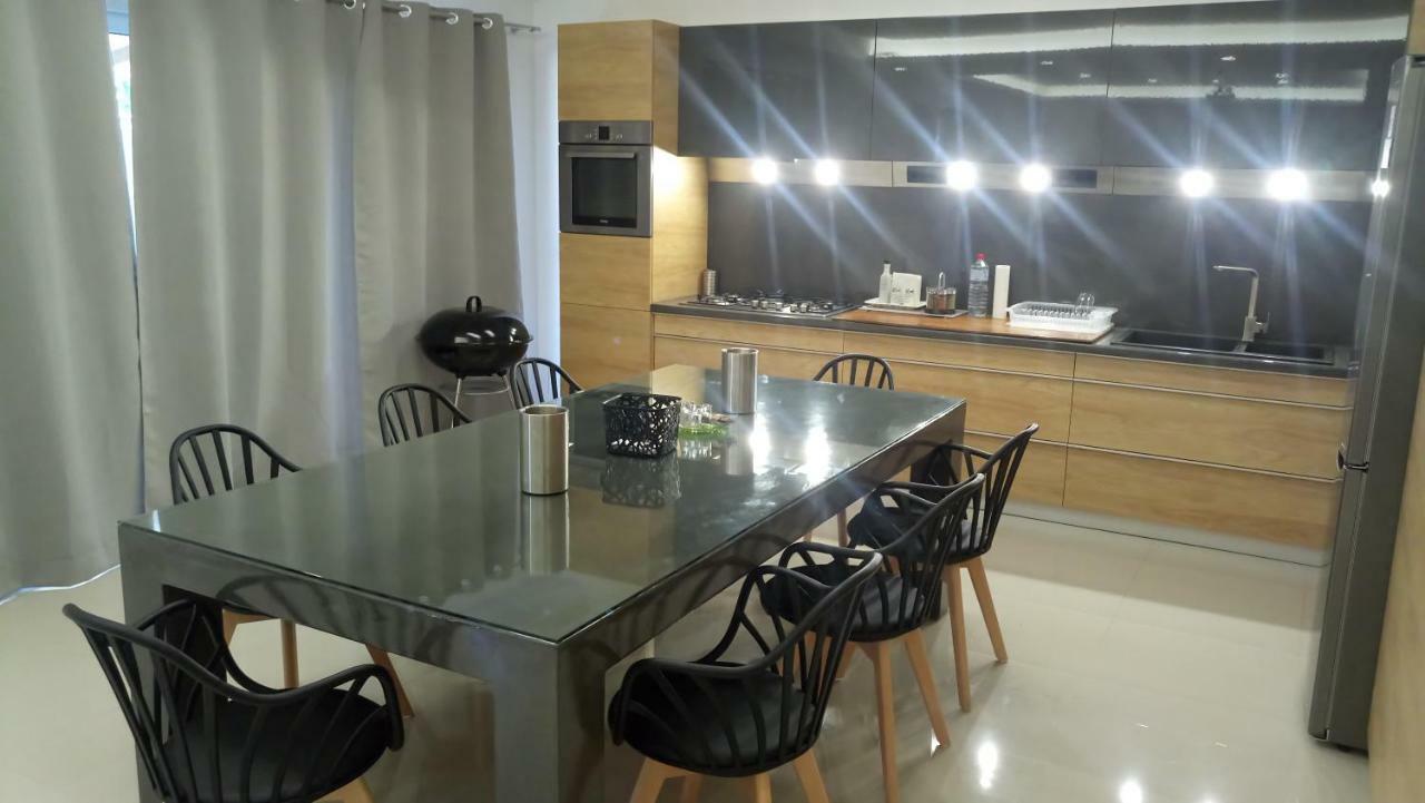 Heraklion Airport Family Lux Apartment ภายนอก รูปภาพ