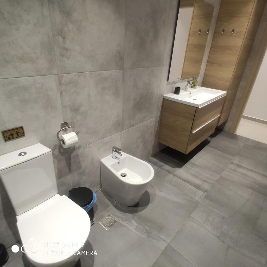 Heraklion Airport Family Lux Apartment ภายนอก รูปภาพ